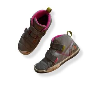 Plae Max gray/silver hi top sneakers